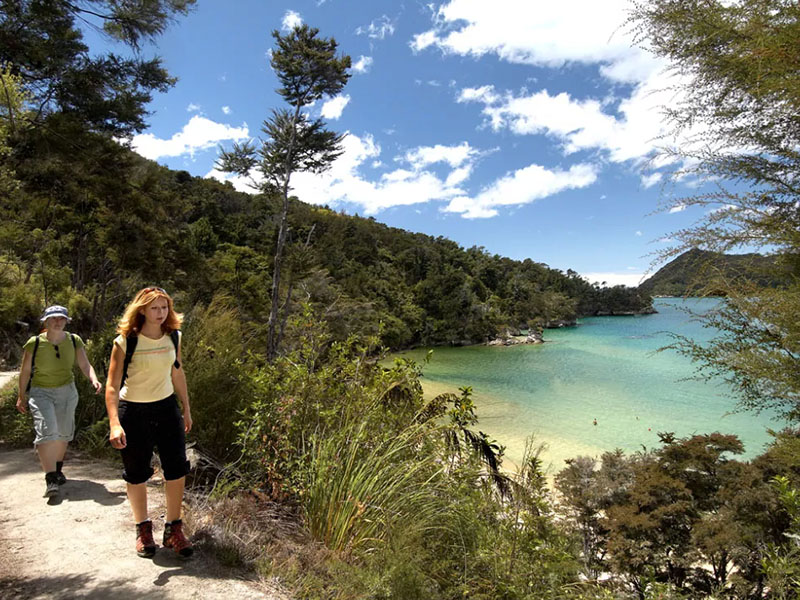 Abel Tasman Sea Kayaks – Kayak & Walk